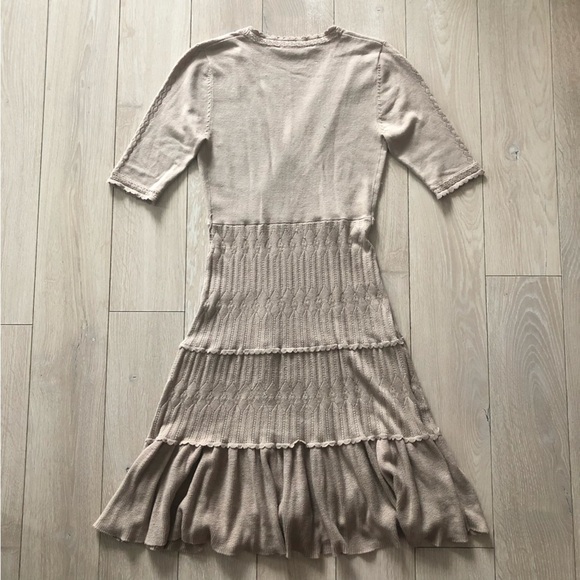 BCBG Maxazria Y2K Silk Blend Faux Wrap Lace Flare Dress in Beige Size XS - Picture 4 of 12